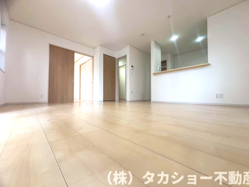 稲毛区長沼町　中古戸建の居間・リビング