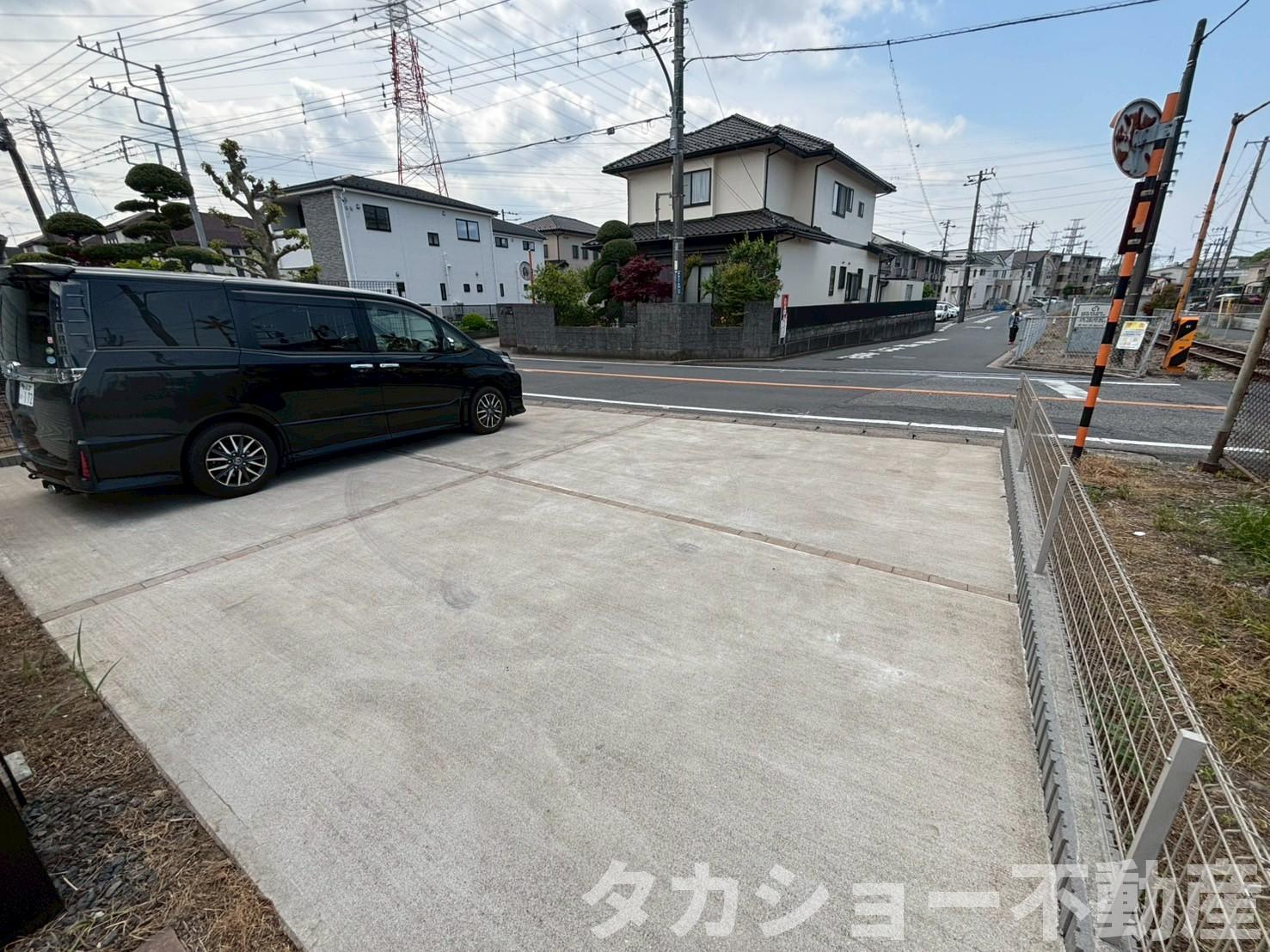 千葉市中央区蘇我3丁目　築浅中古戸建の駐車場