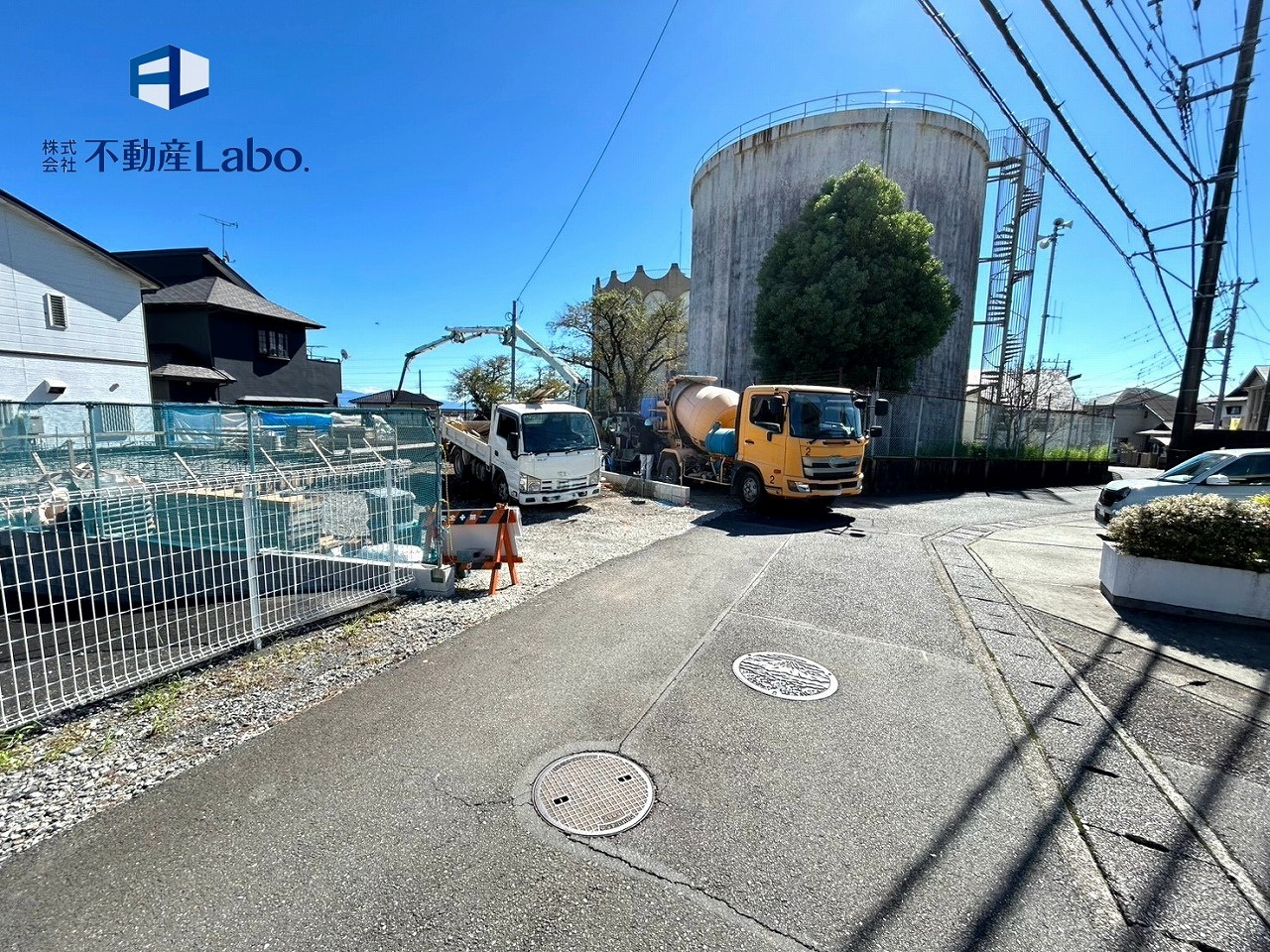 リーブルガーデン　富士市今泉2期　全2棟の前面道路含む現地写真|両棟ウォークインクローゼットのある収納力の高い間取♪
