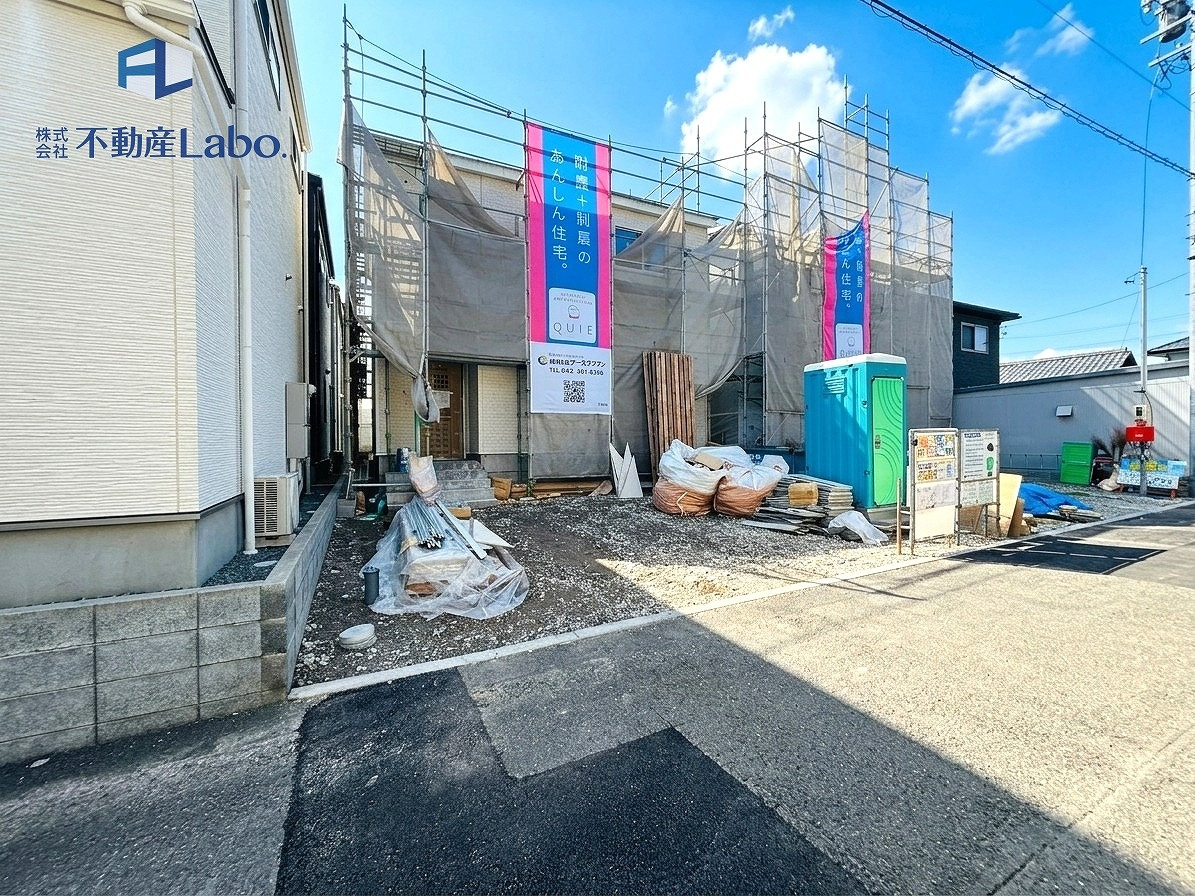 クレイドルガーデン　清水区江尻台町第3　全2棟の前面道路含む現地写真|●2号棟和室●
1階に畳コーナーがあることで、休日のお昼寝やお子様の遊び場など、使い方が自由自在の2号棟♪