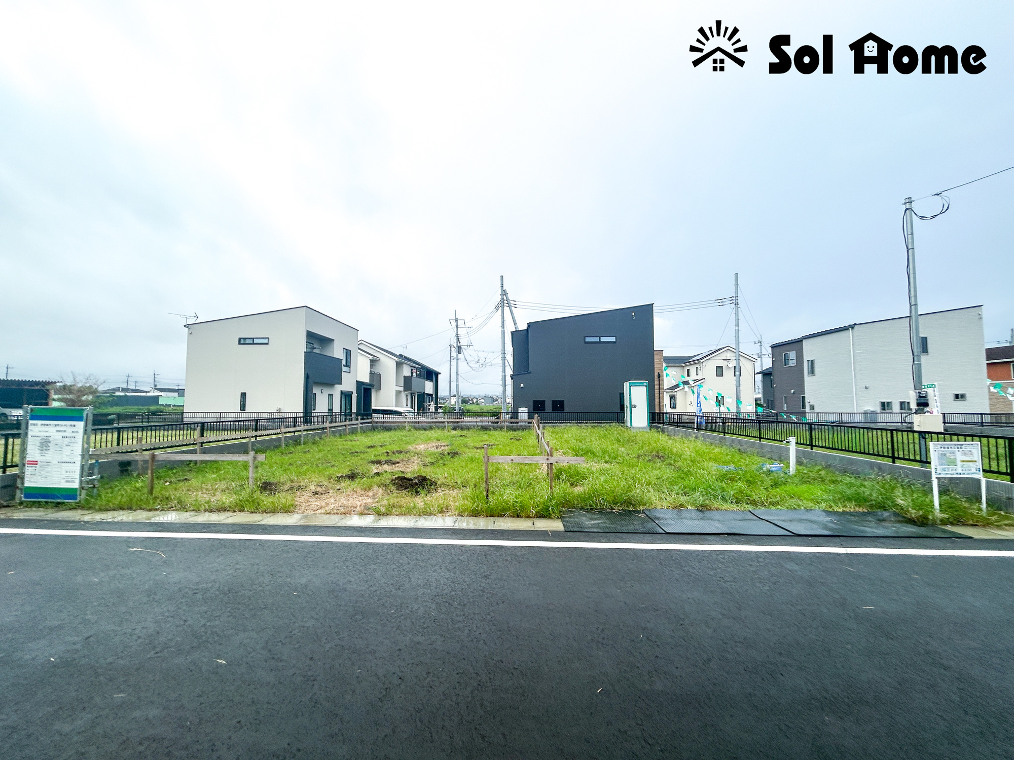 伊勢崎市三室町P2　新築住宅全2棟の外観|◆本日のご案内も大歓迎です♪◆ 図面や写真では分からない部分を不動産のプロが丁寧にご説明いたします！！ 年中無休のソルホームはいつでもお問い合わせをお待ちしております♪