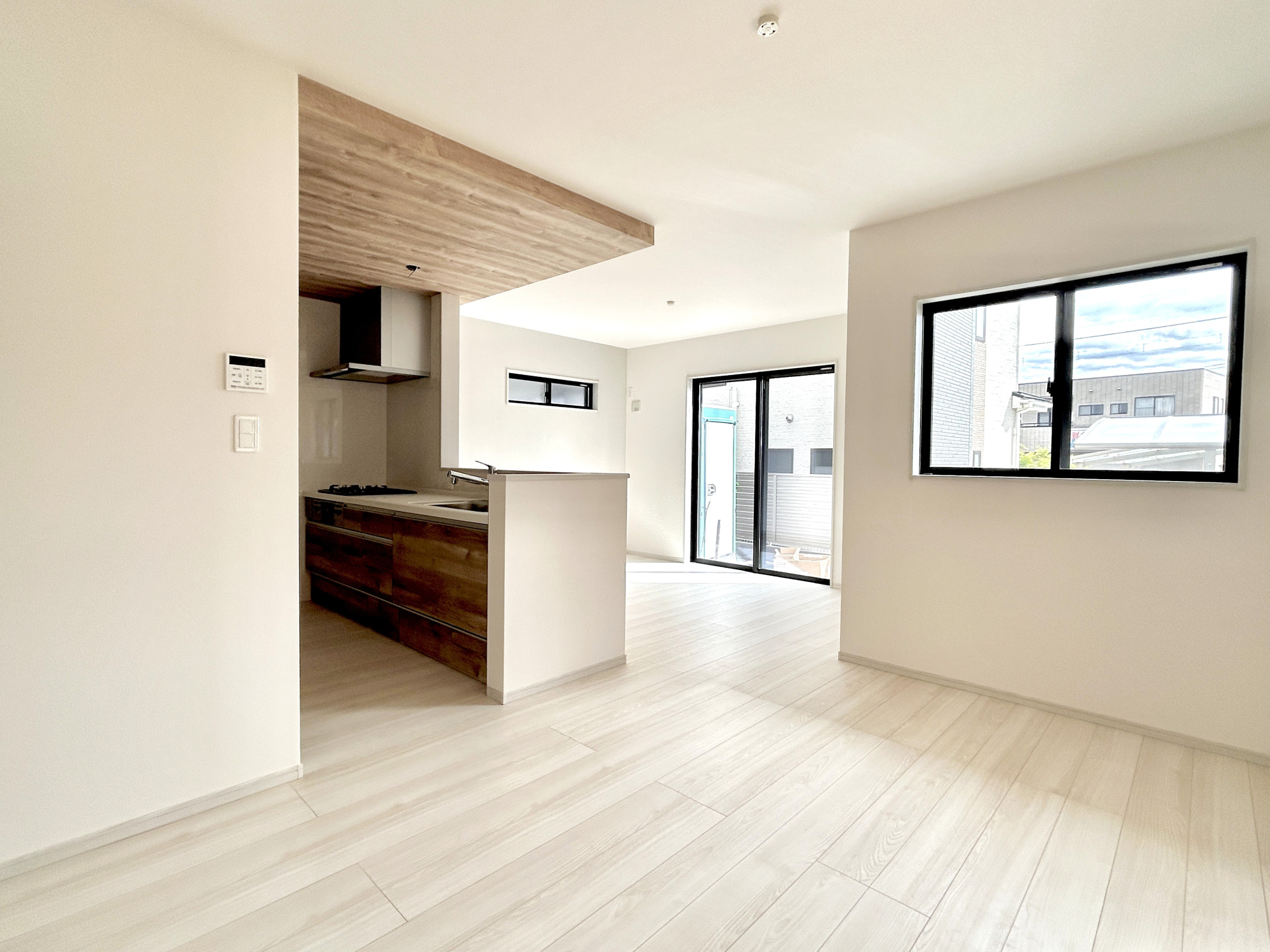 伊勢崎市三室町P2　新築住宅全2棟の居間・リビング|同社施工例