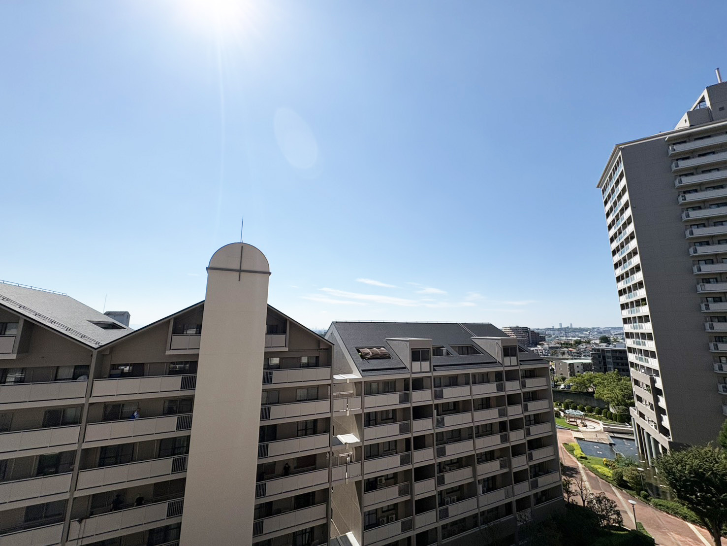 高槻市上土室１丁目の中古マンションの展望|南側バルコニーからの南西向きの眺望です。