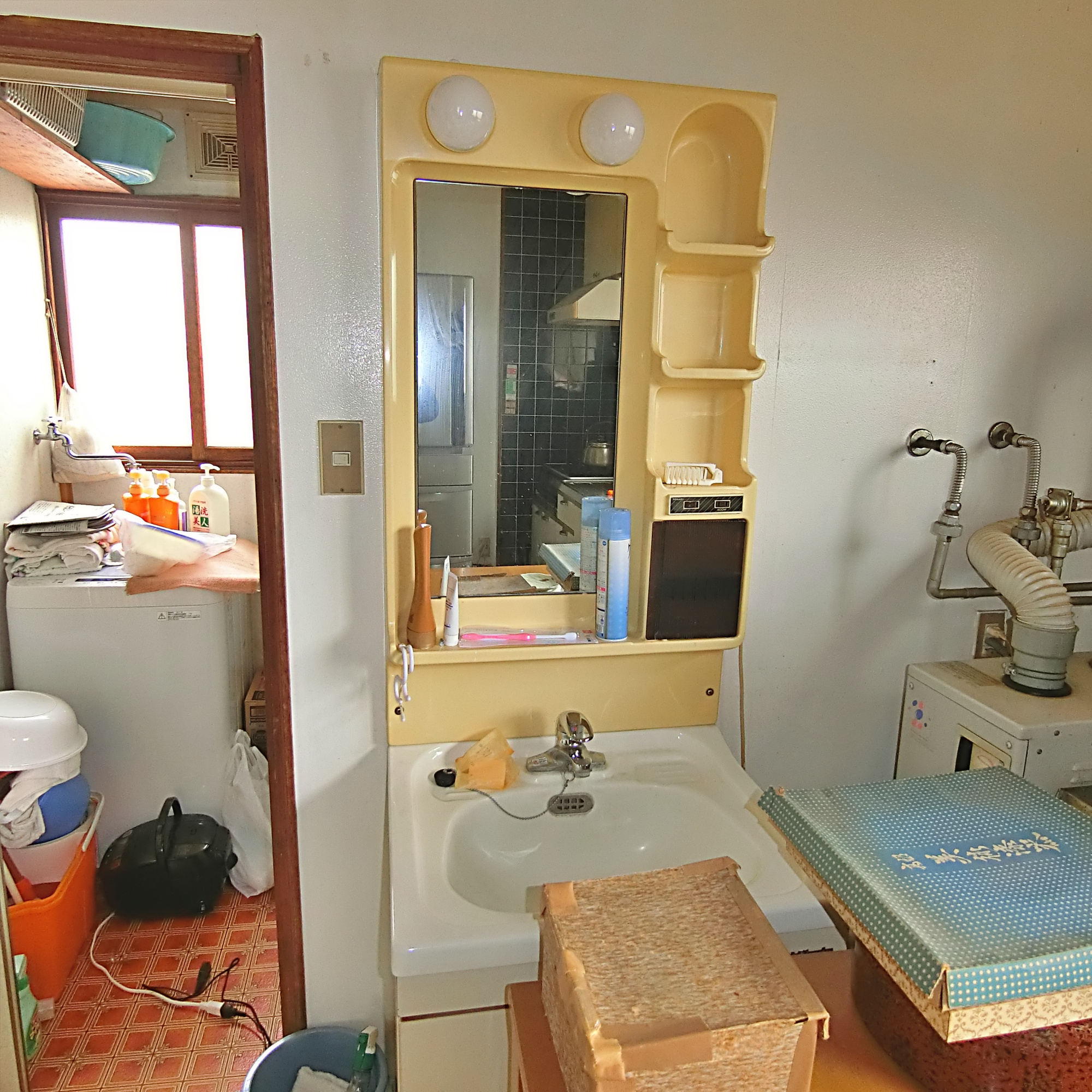登別市栄町3丁目9‐9　中古住宅の独立洗面台